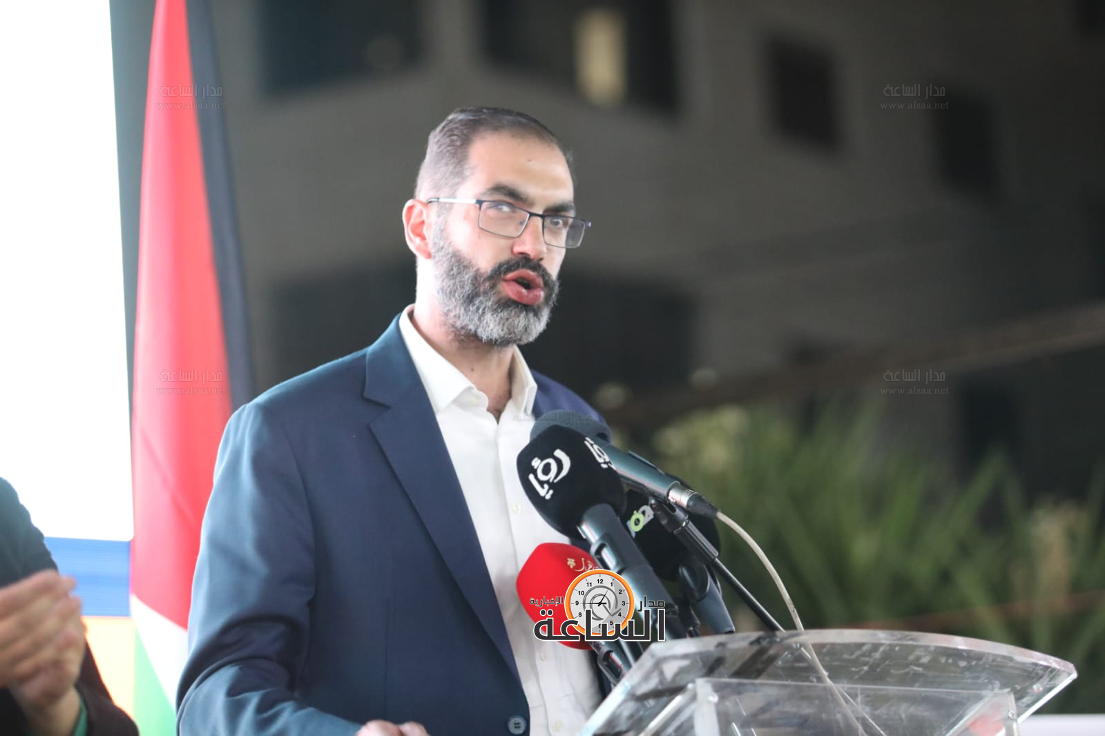 Madar Al-Saa Images 0.865216490217676