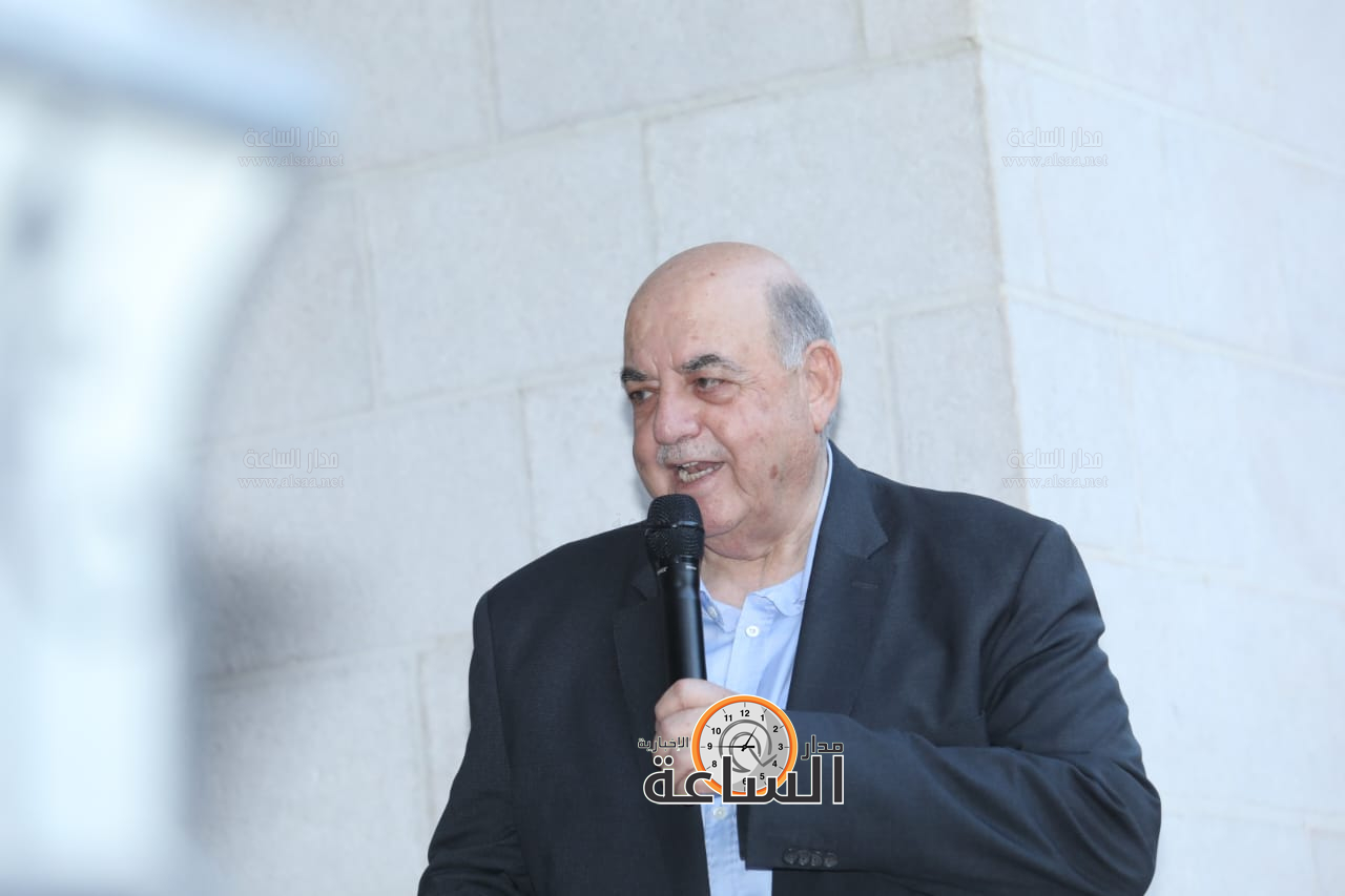 Madar Al-Saa Images 0.16536742011254635