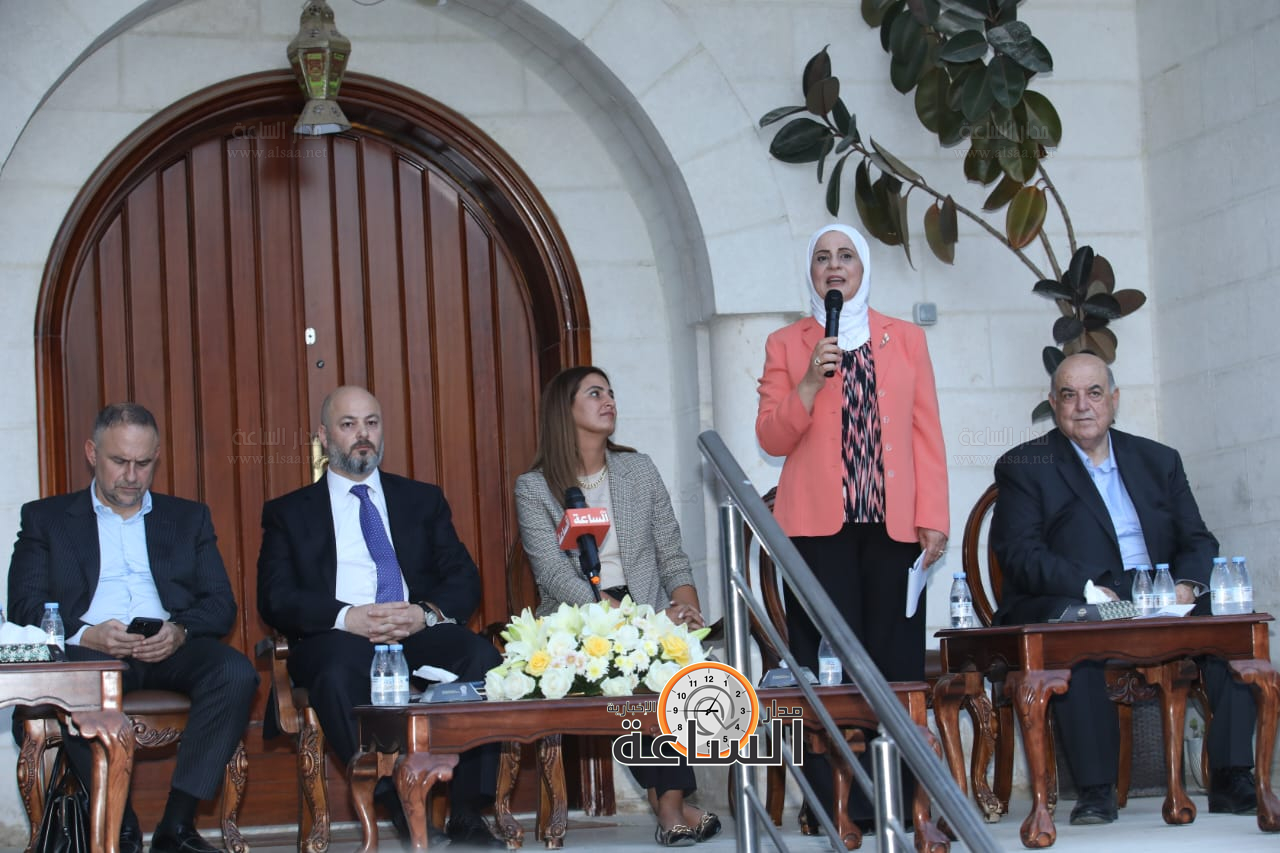 Madar Al-Saa Images 0.34489124663624016