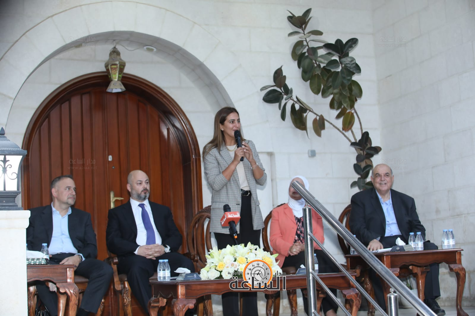 Madar Al-Saa Images 0.4119869738988968