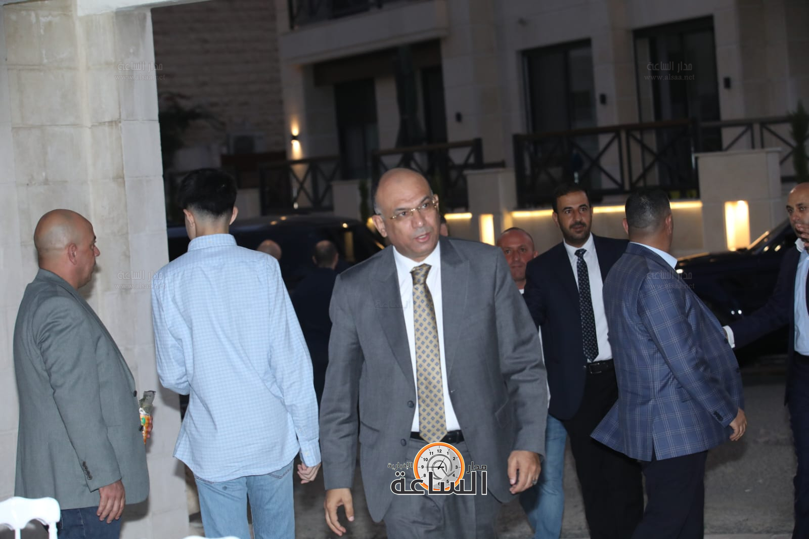 Madar Al-Saa Images 0.9735769439387656