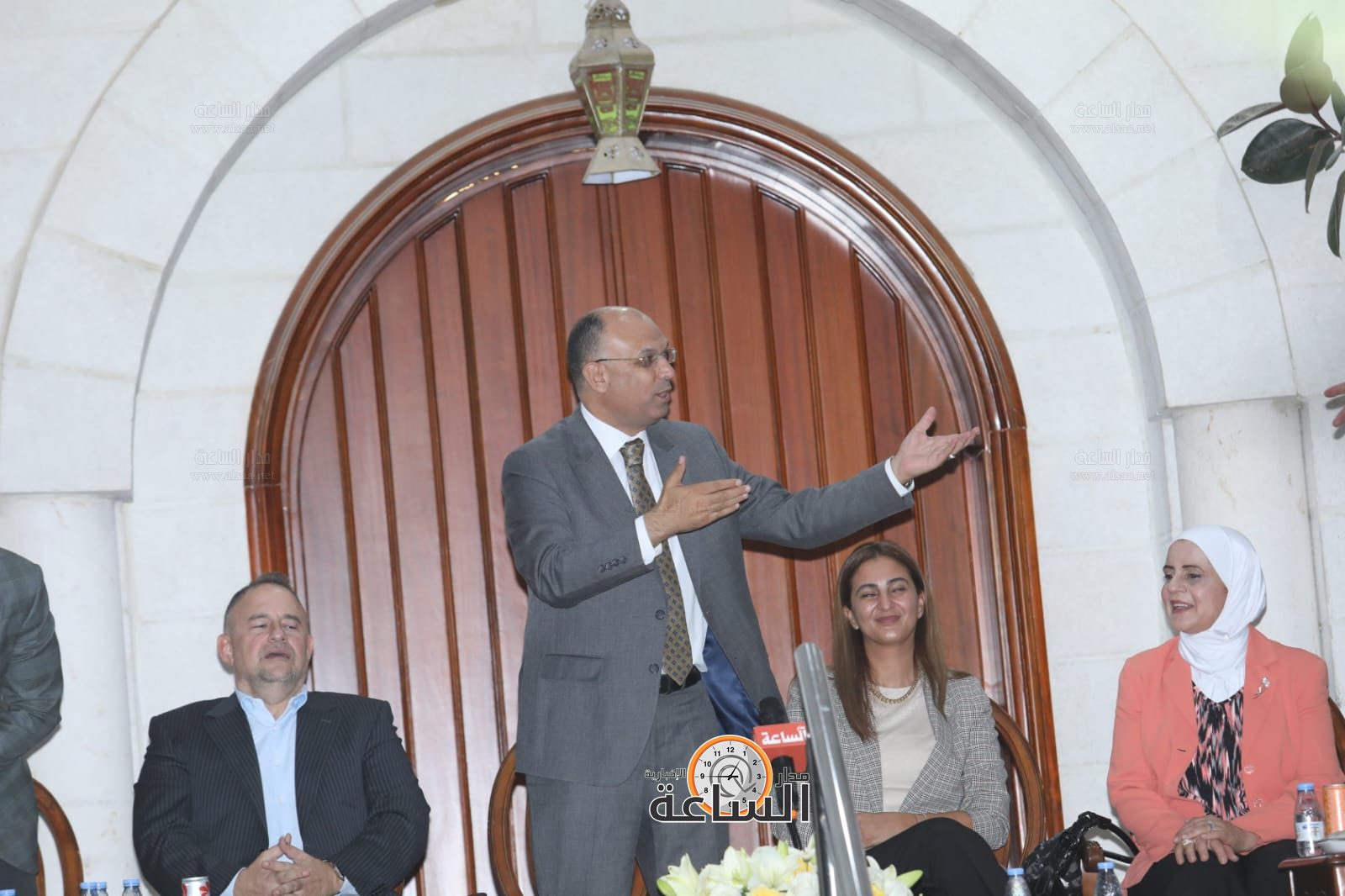 Madar Al-Saa Images 0.8255680232603411