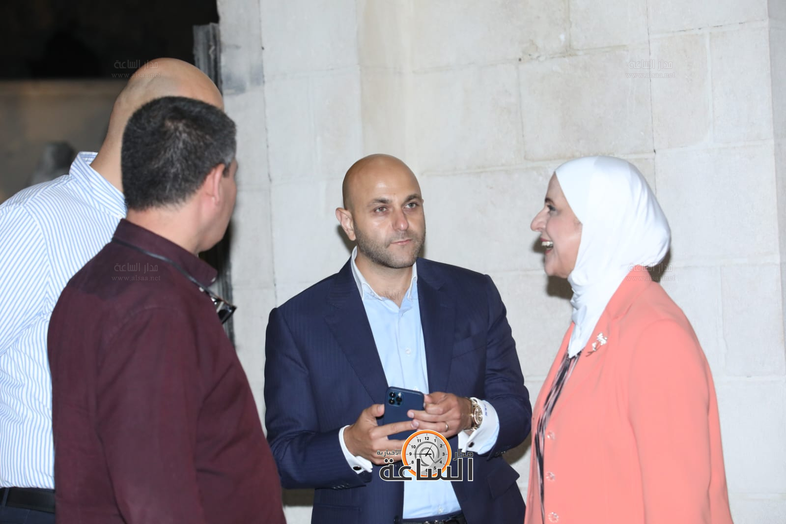 Madar Al-Saa Images 0.8982550016106516