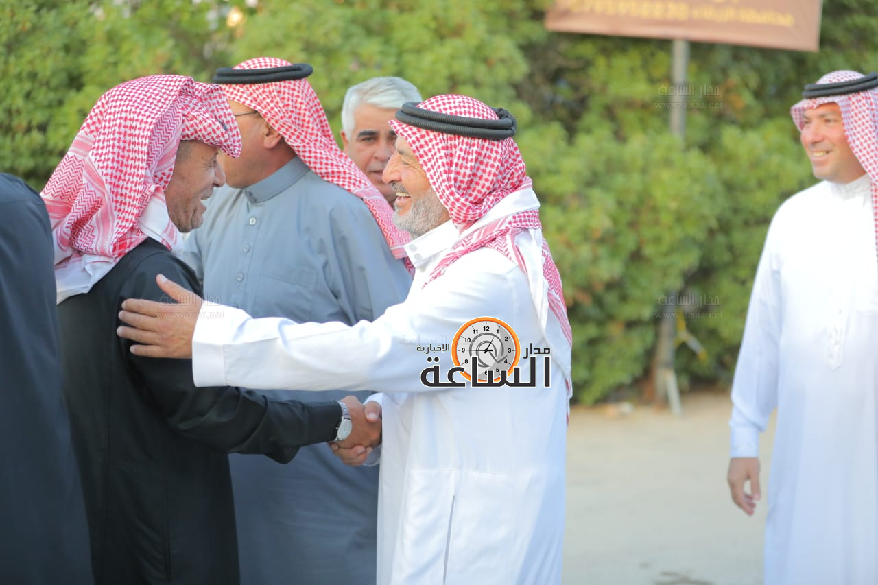 Madar Al-Saa Images 0.49985013545335066