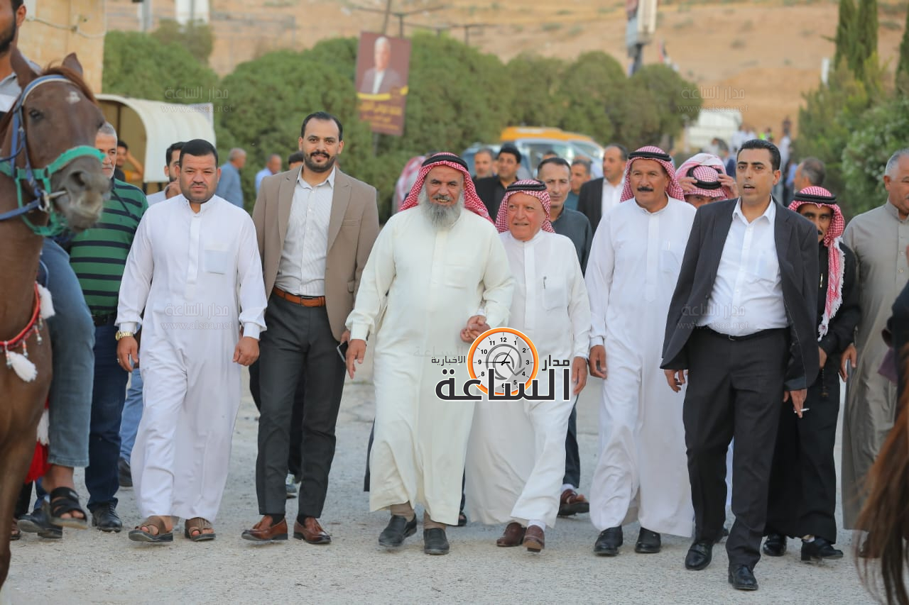 Madar Al-Saa Images 0.7997547274206556