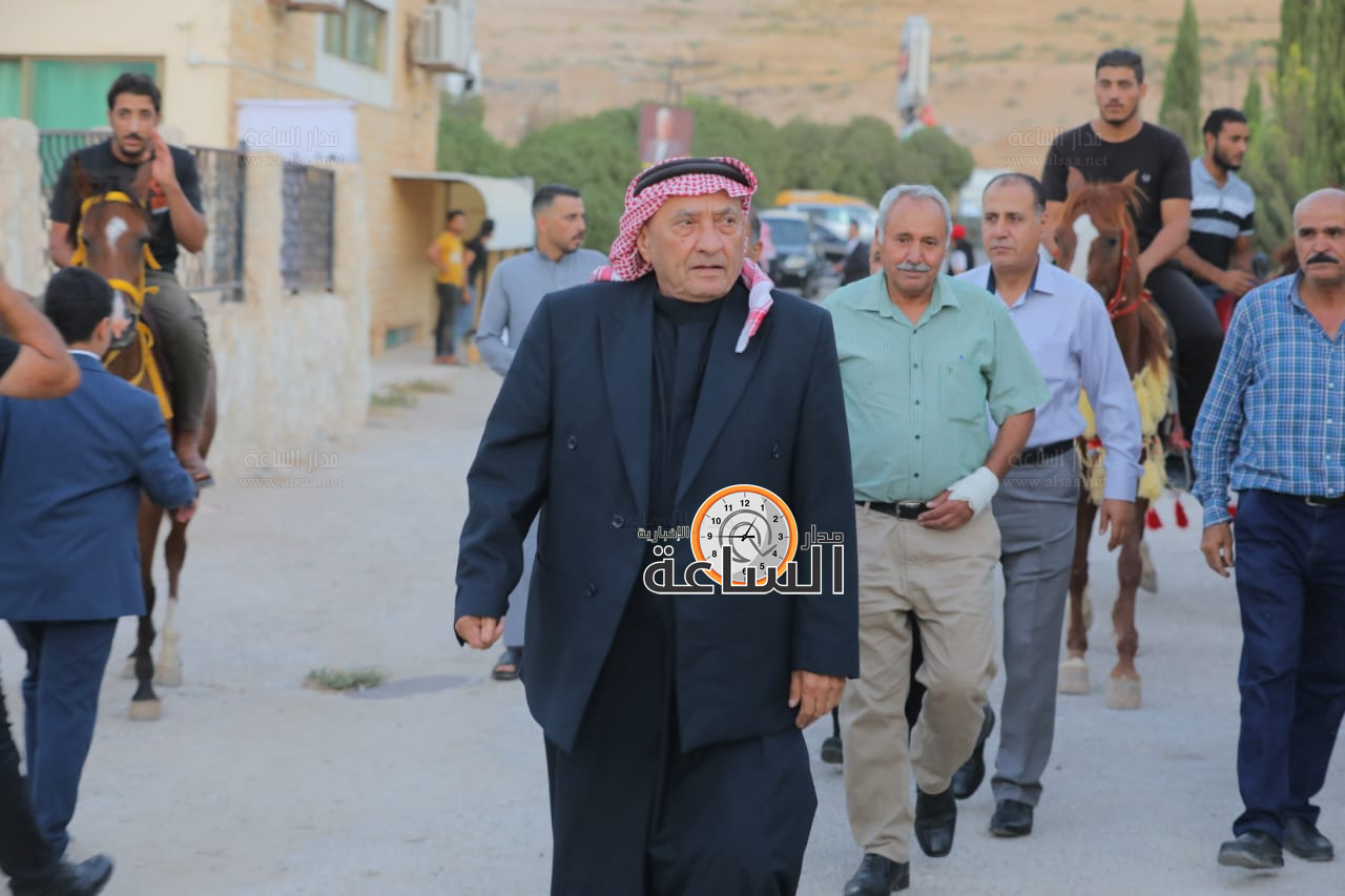 Madar Al-Saa Images 0.25240739593129935