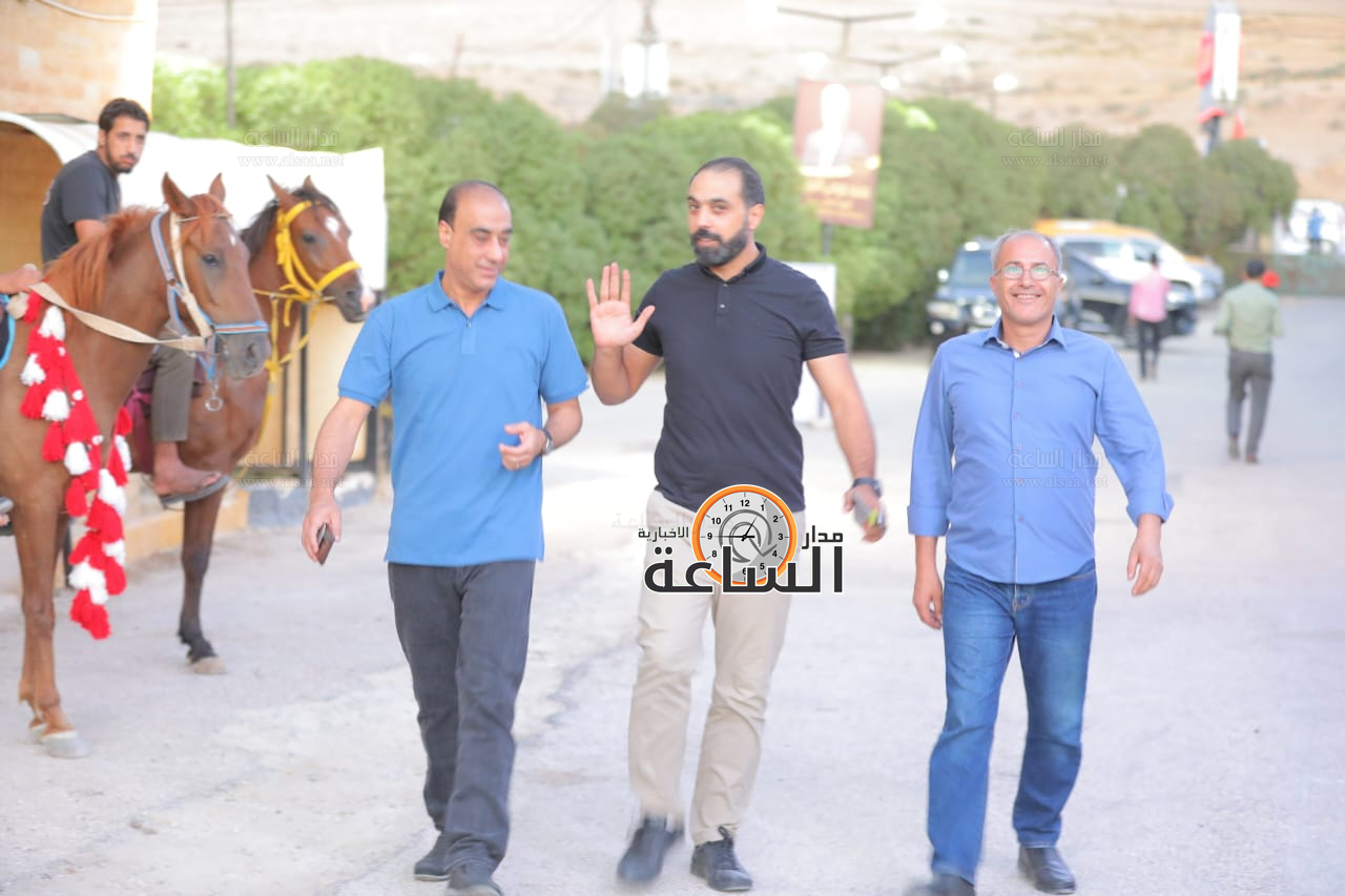 Madar Al-Saa Images 0.6608713379885016