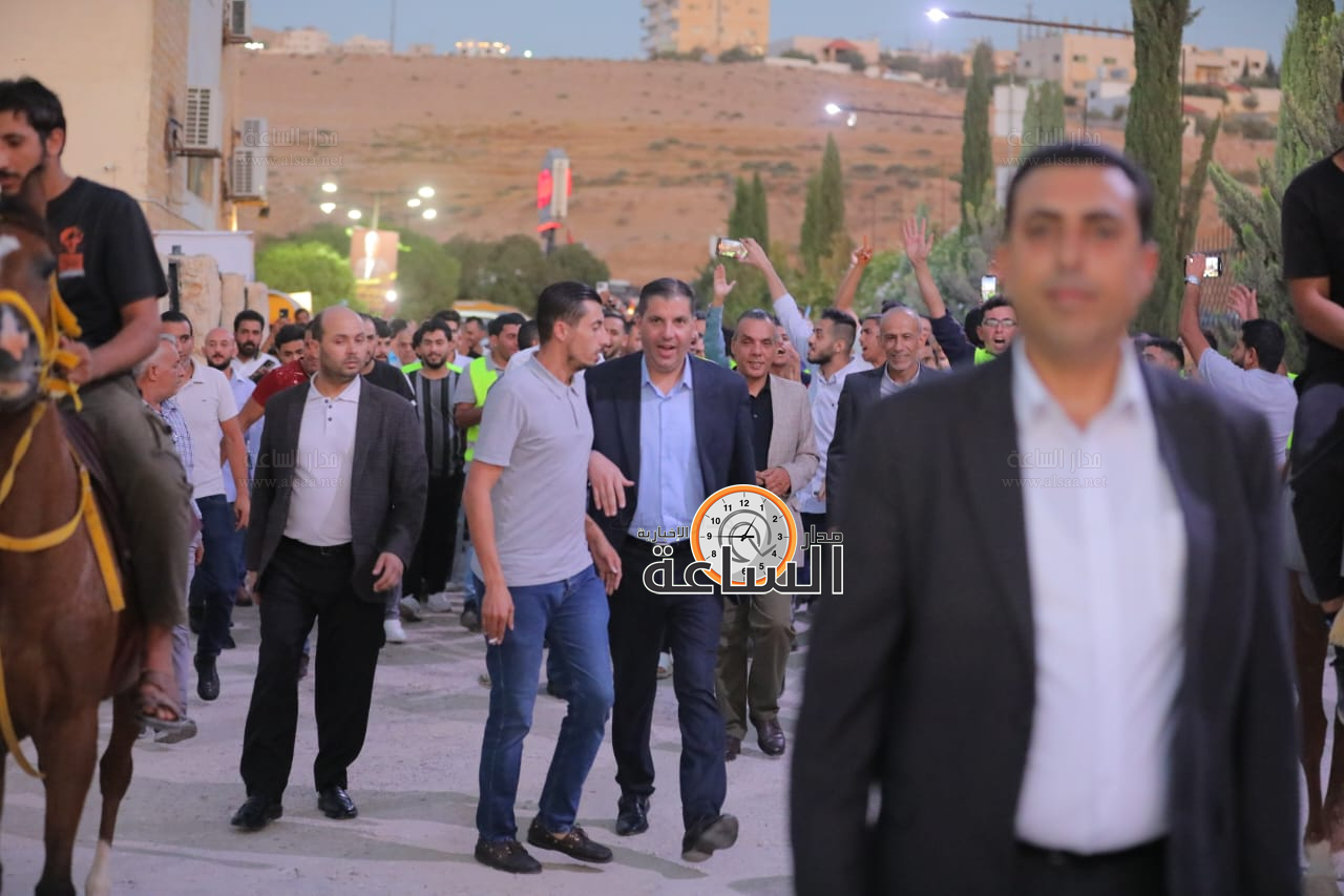 Madar Al-Saa Images 0.4339749890273952