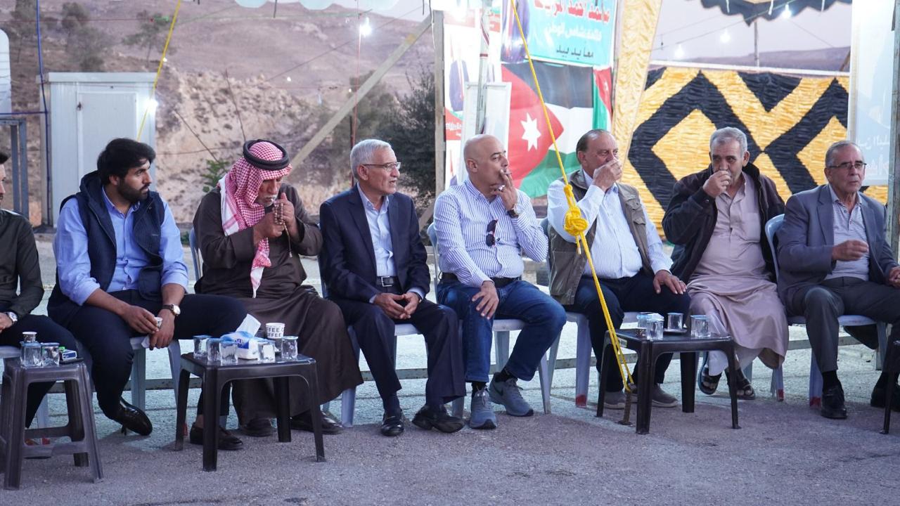 Madar Al-Saa Images 0.10080150393050658