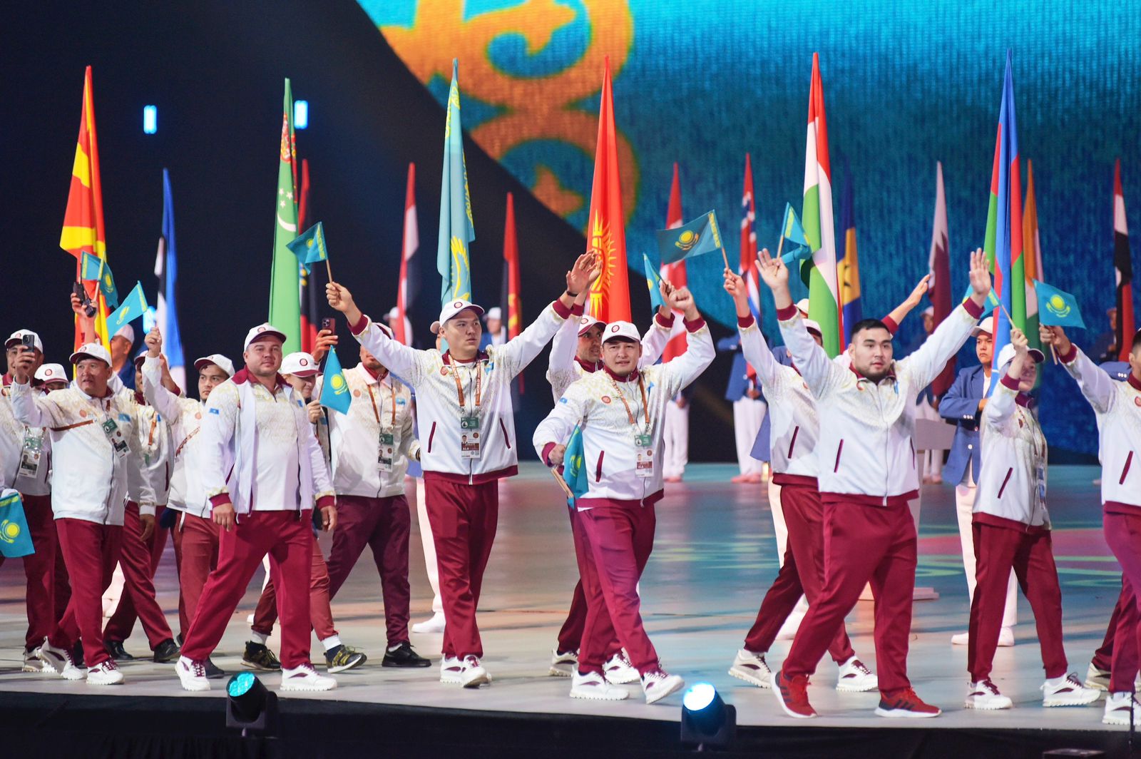 Madar Al-Saa Images 0.19585876574434447