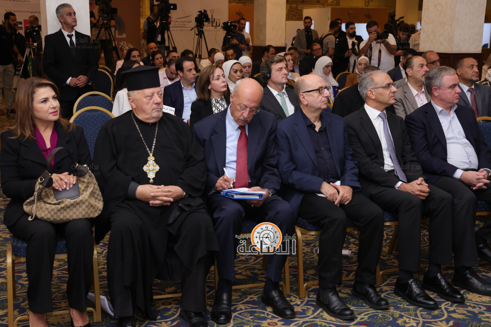 Madar Al-Saa Images 0.8480144849898643