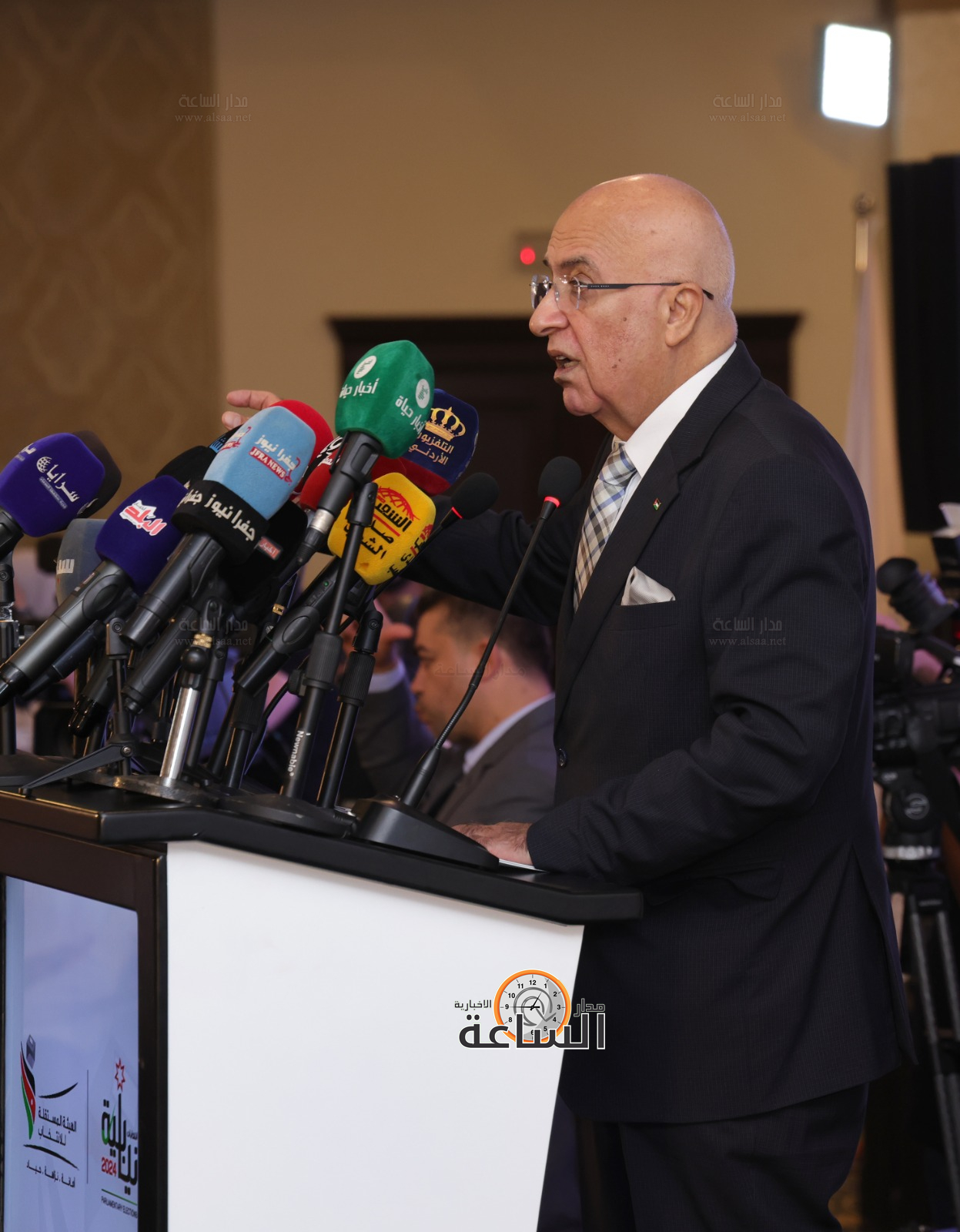 Madar Al-Saa Images 0.3549950413107694