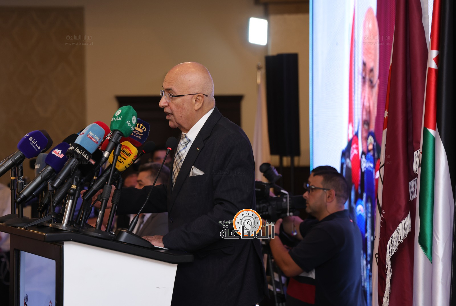 Madar Al-Saa Images 0.5782718936944526