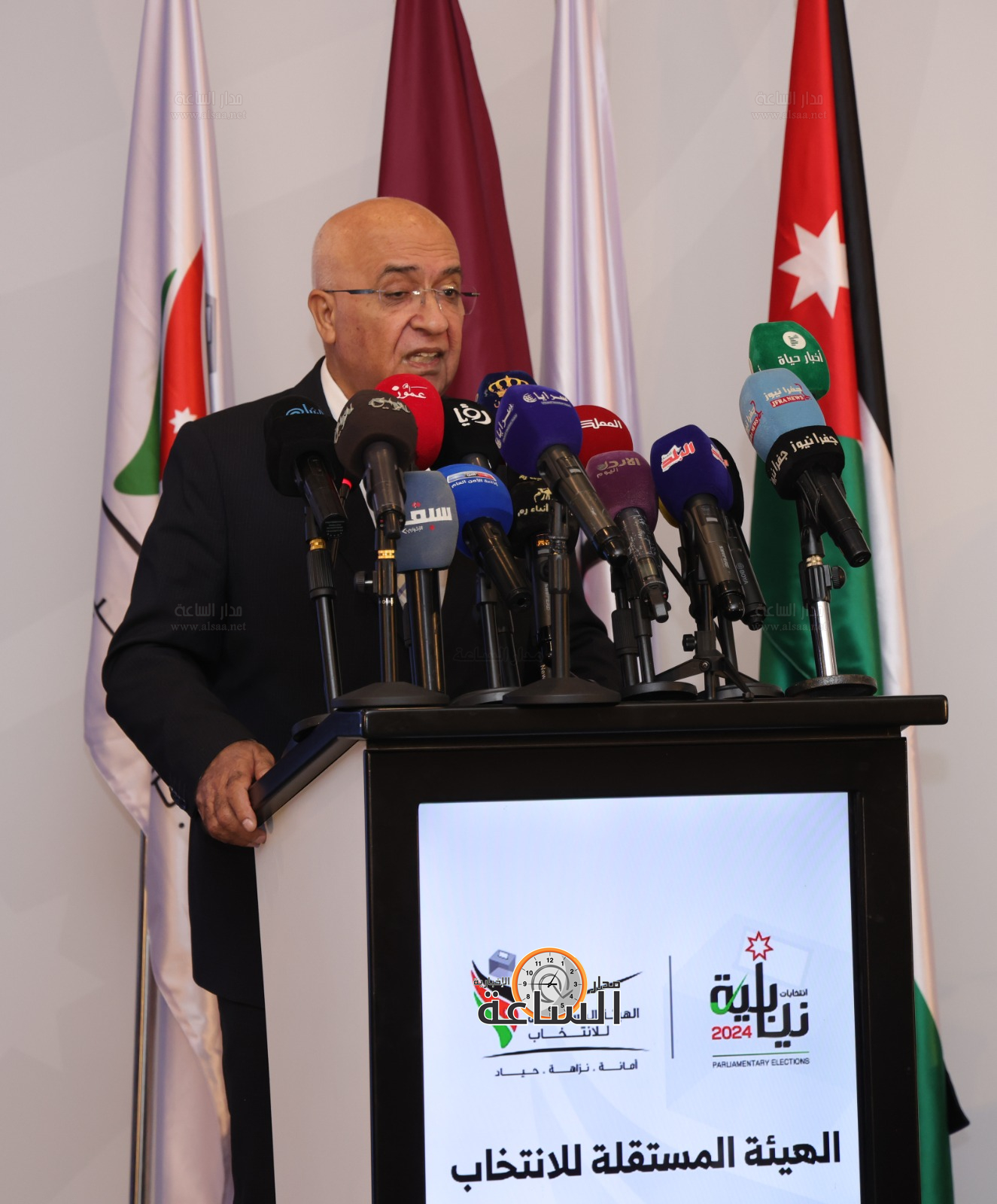 Madar Al-Saa Images 0.39996728575351725