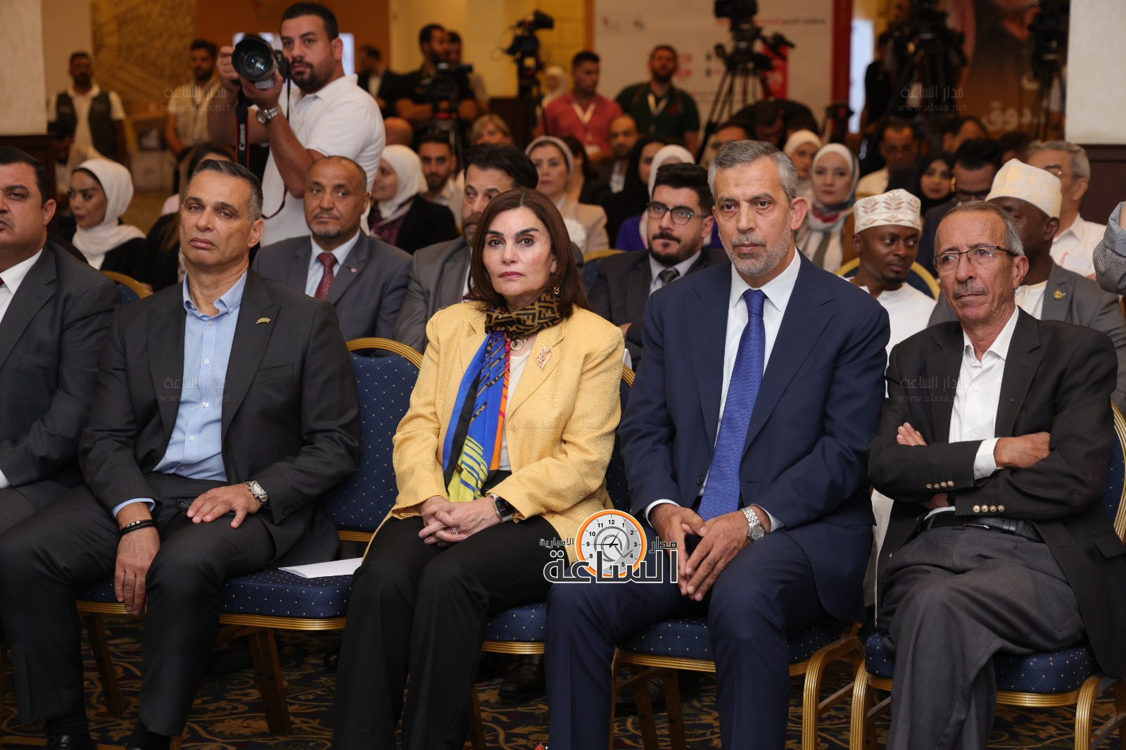 Madar Al-Saa Images 0.27403379845418074