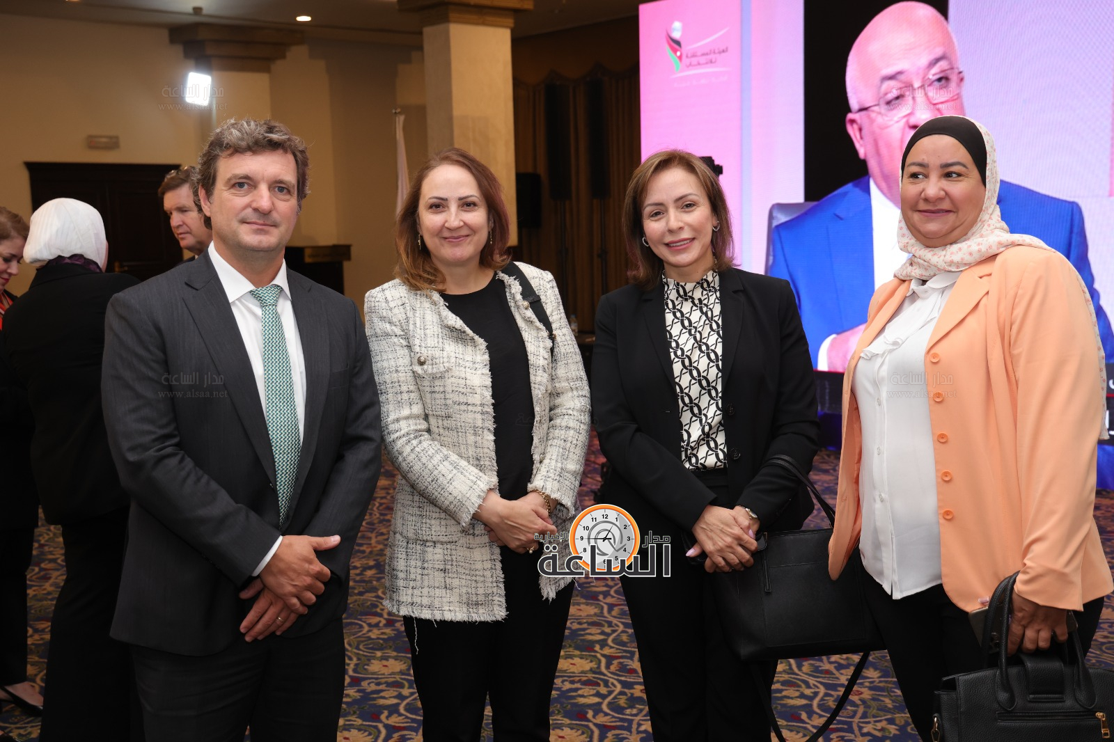 Madar Al-Saa Images 0.5932278066299623