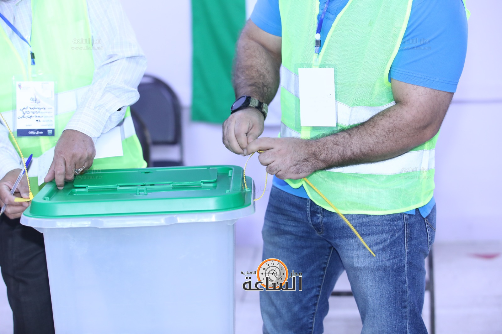 Madar Al-Saa Images 0.35750975458328704