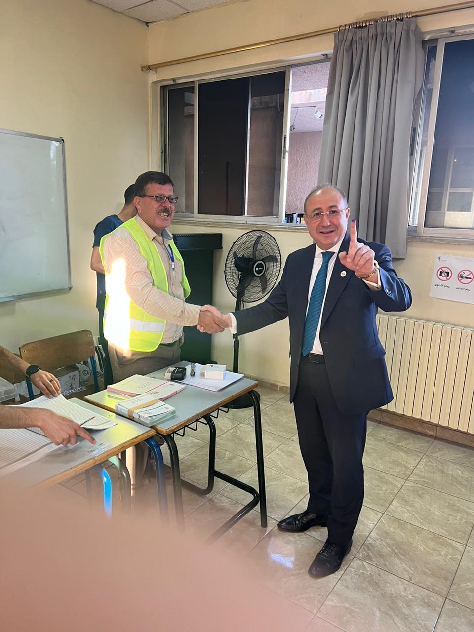 Madar Al-Saa Images 0.8283538726229511