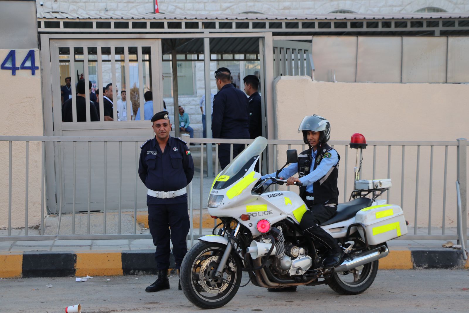 Madar Al-Saa Images 0.8868953442995997