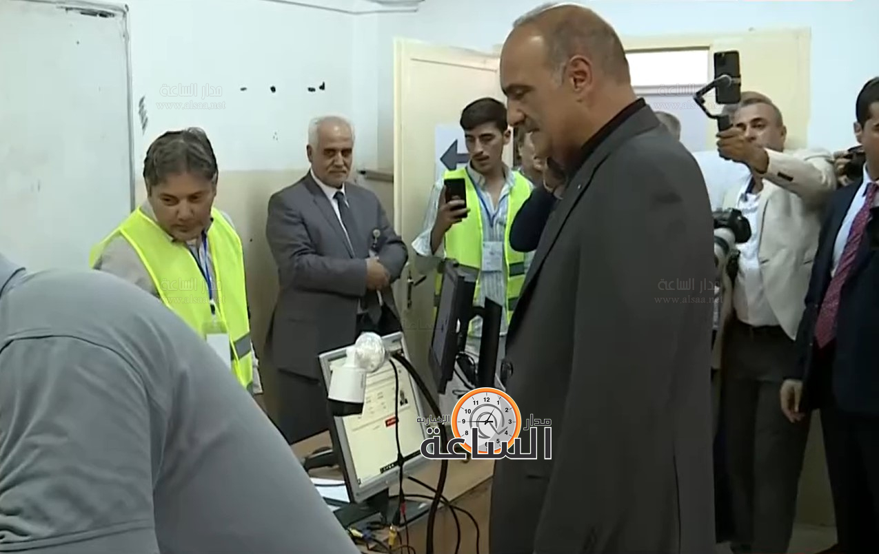 Madar Al-Saa Images 0.14342394308173767