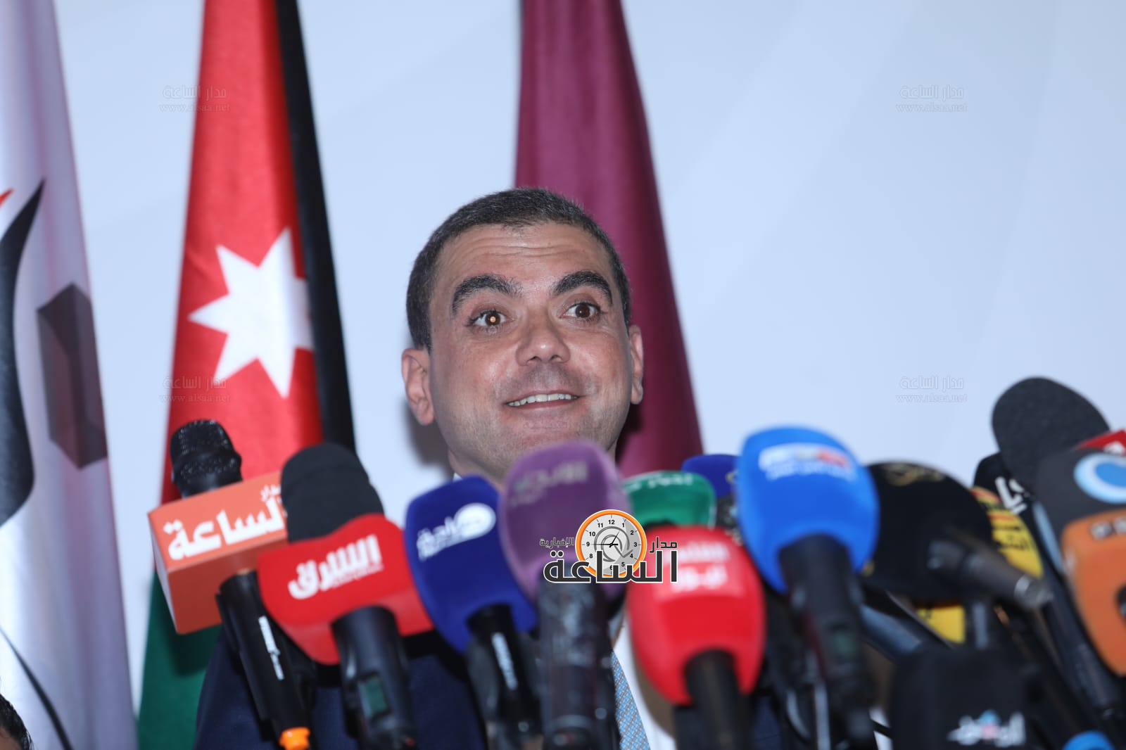 Madar Al-Saa Images 0.1086668915522242