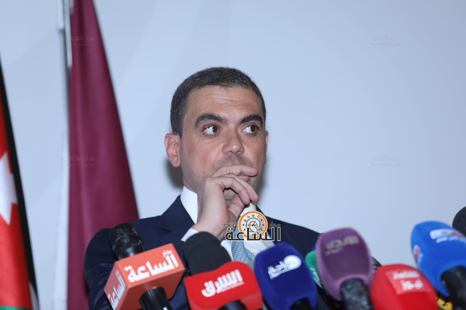 Madar Al-Saa Images 0.48804513591076226