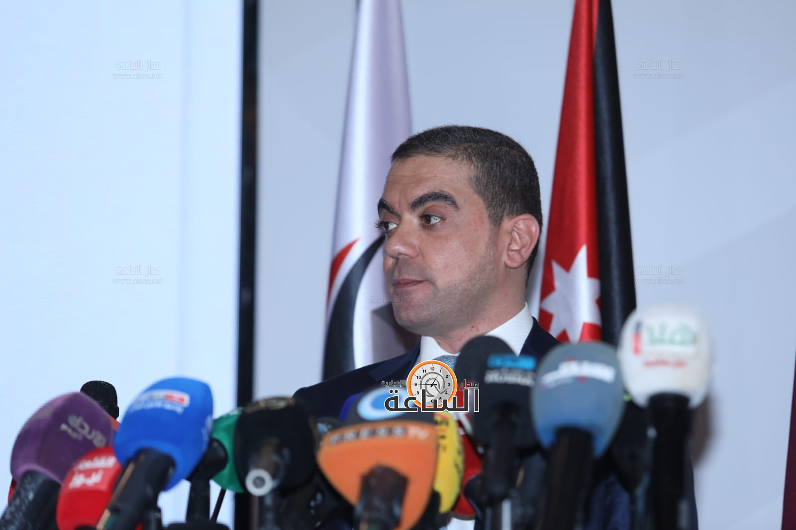 Madar Al-Saa Images 0.16456332827161302