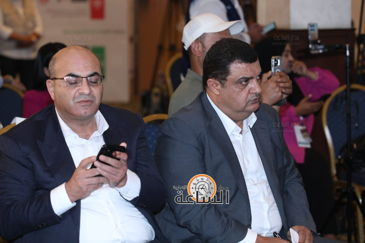 Madar Al-Saa Images 0.10228394655901529