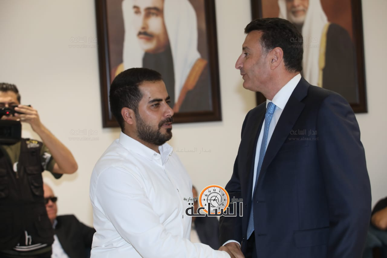 Madar Al-Saa Images 0.2535026097845505