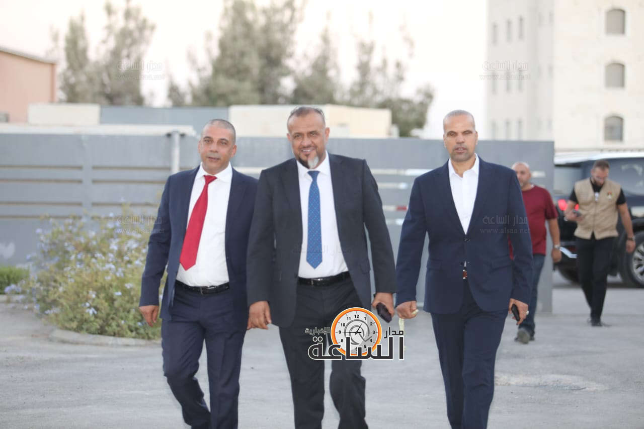 Madar Al-Saa Images 0.9924354808874025