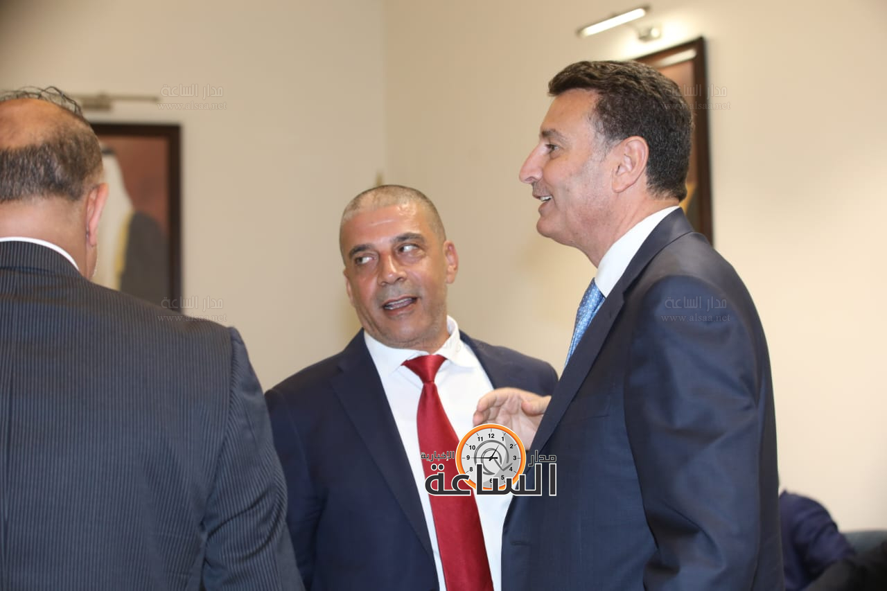 Madar Al-Saa Images 0.4526175455401549