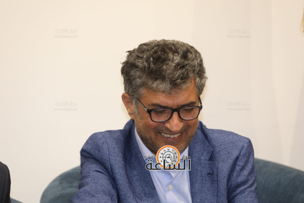 Madar Al-Saa Images 0.9359034579379903