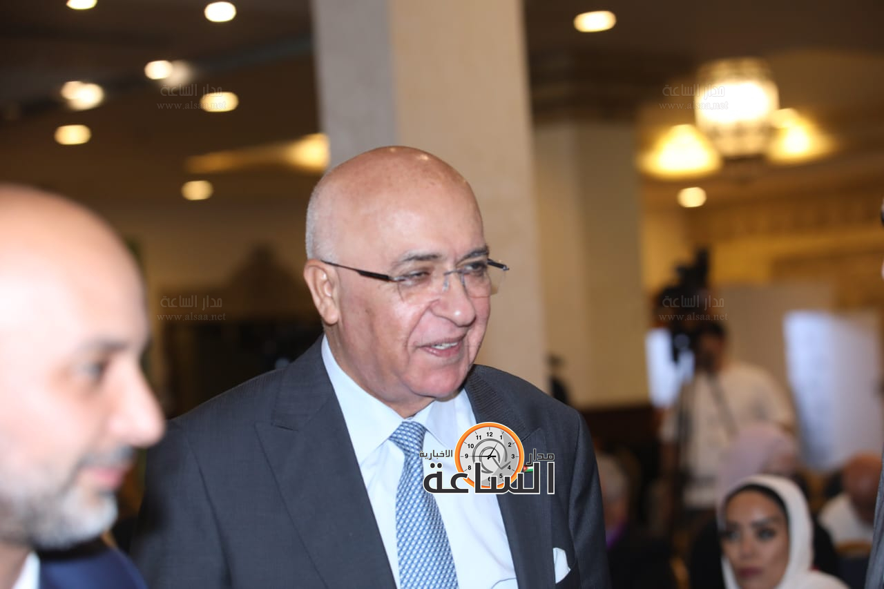 Madar Al-Saa Images 0.7646346472728134