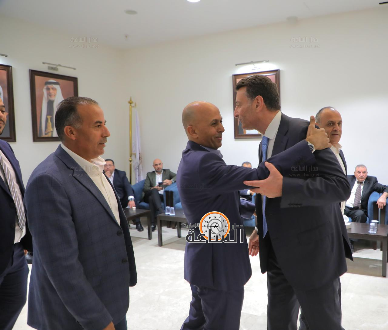 Madar Al-Saa Images 0.8633036150833988