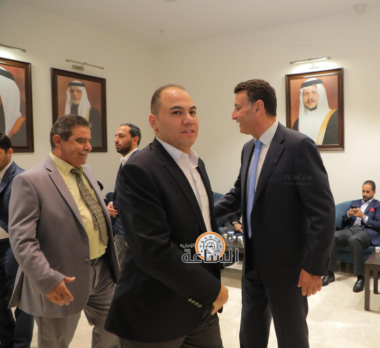 Madar Al-Saa Images 0.6973869326852953