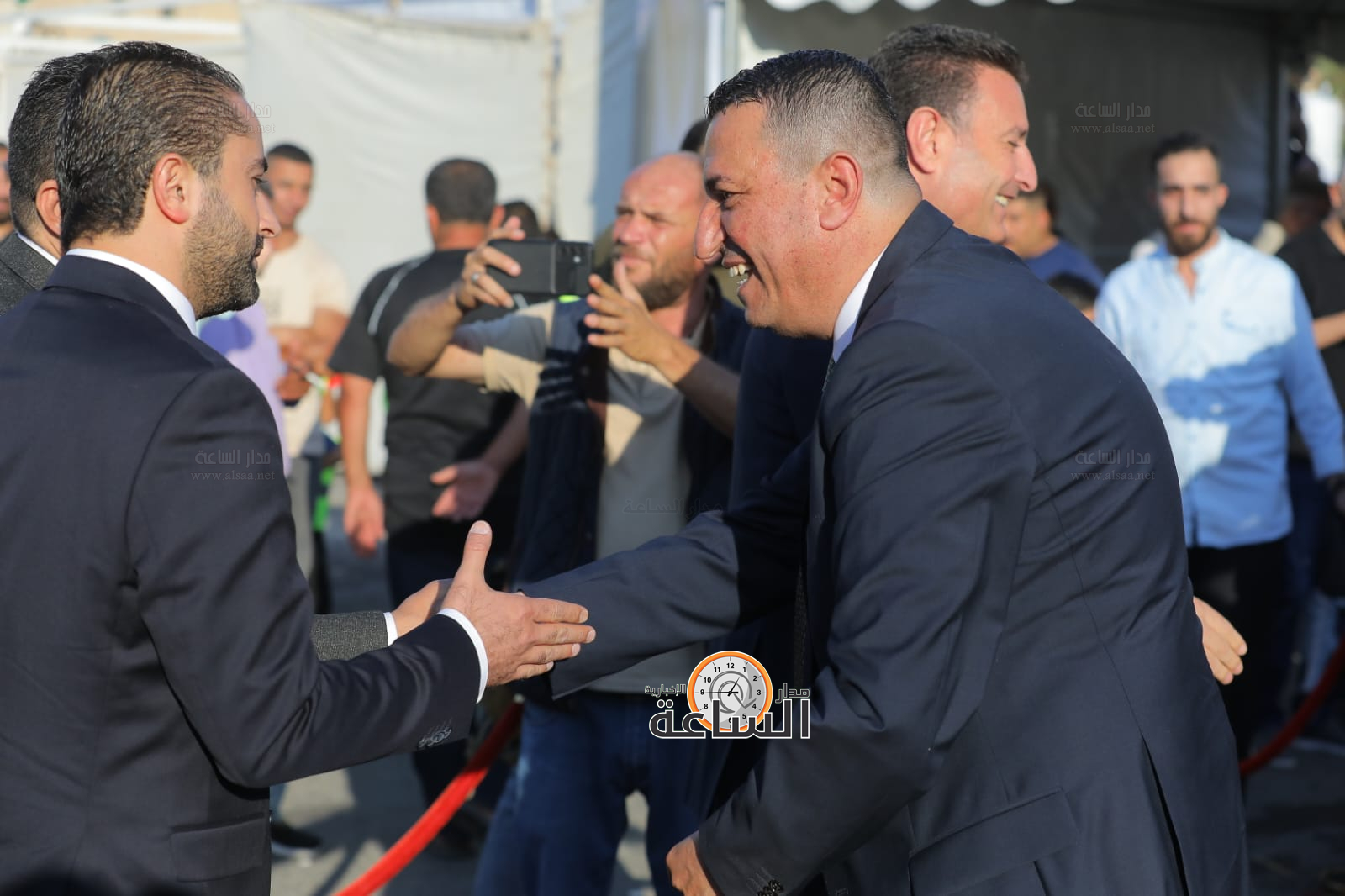 Madar Al-Saa Images 0.42234170683001326