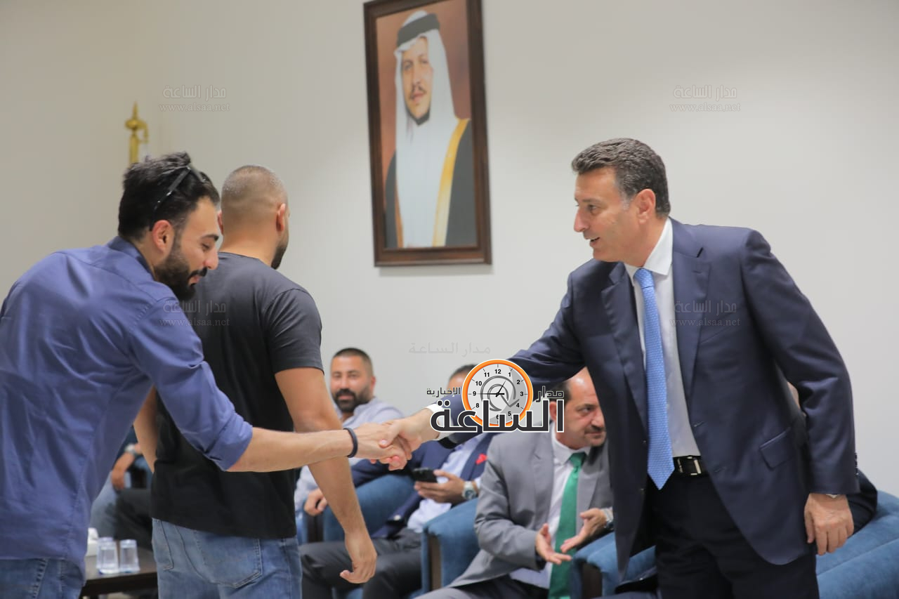 Madar Al-Saa Images 0.41615980677750697