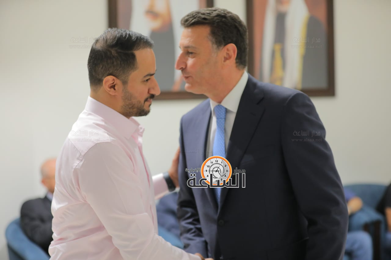 Madar Al-Saa Images 0.08022251583649509