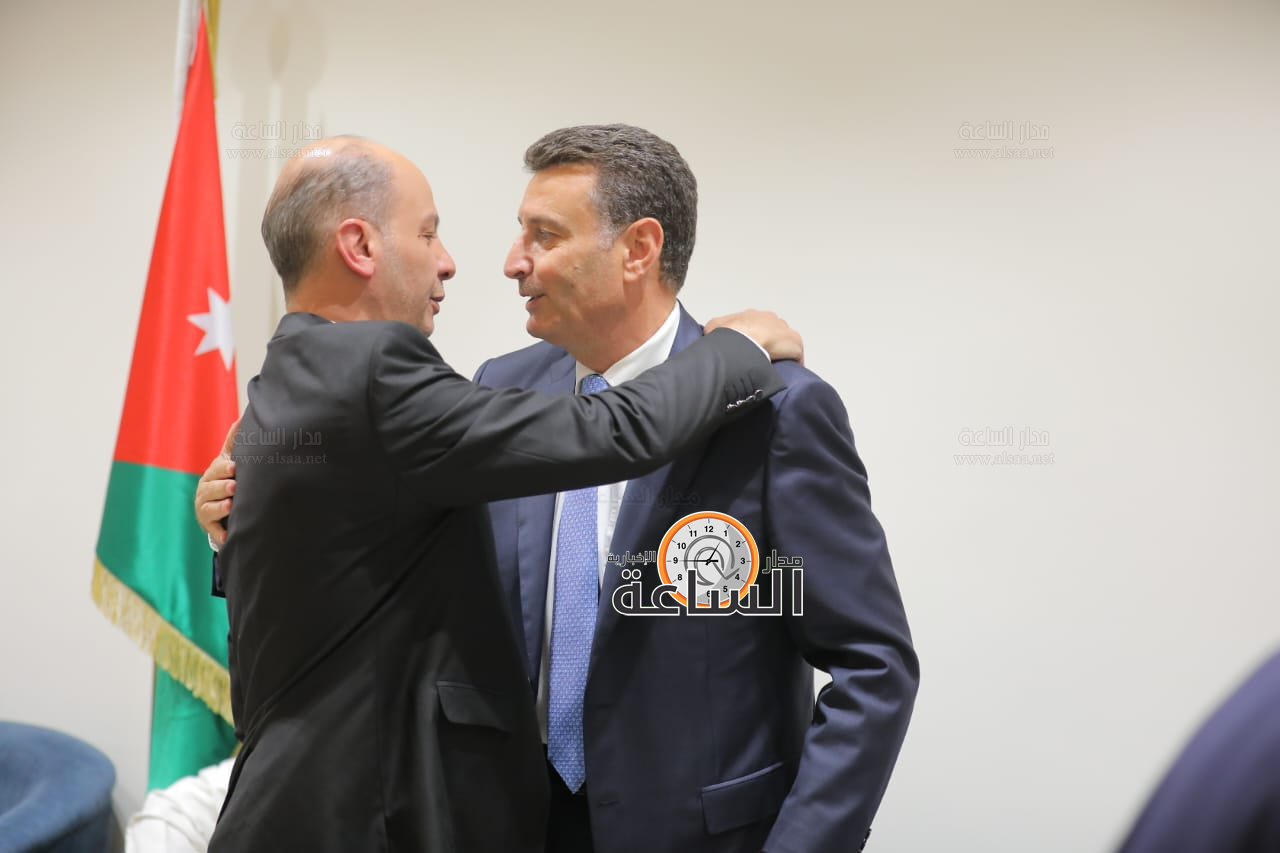 Madar Al-Saa Images 0.6115324699361948