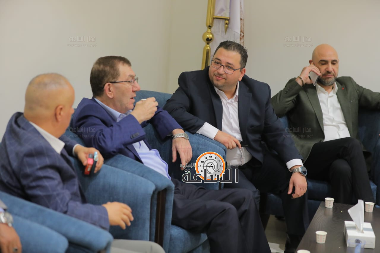 Madar Al-Saa Images 0.3052335852895254