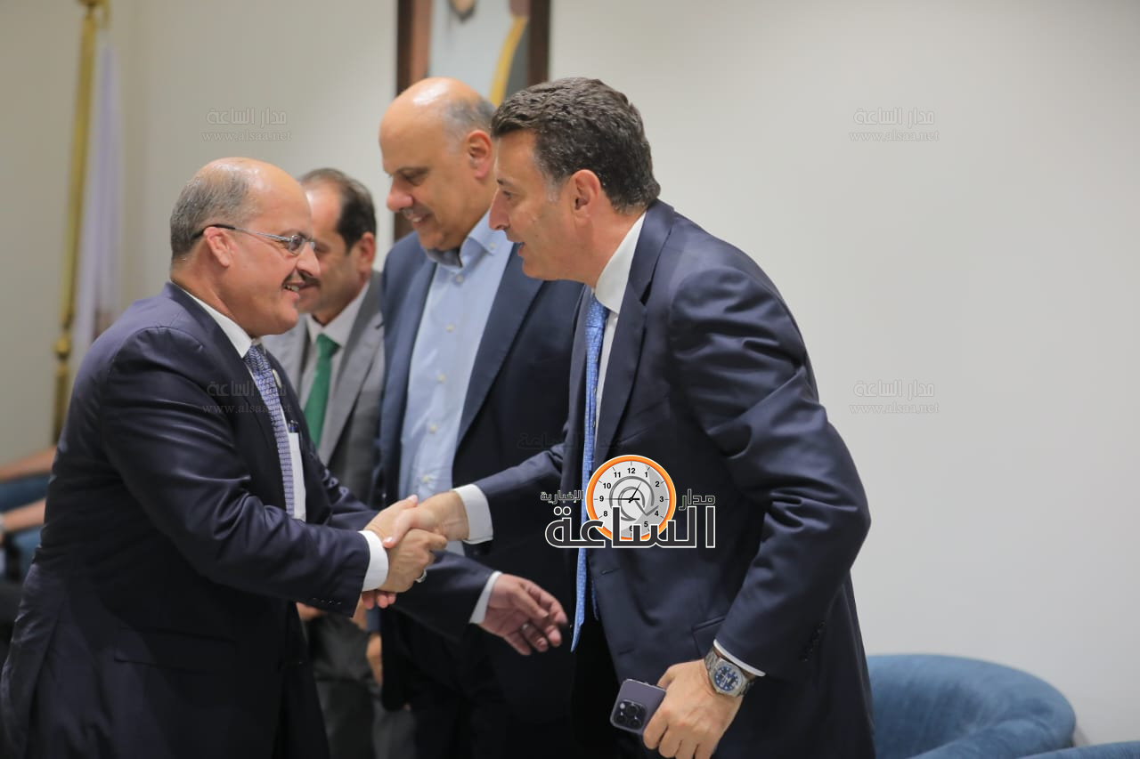 Madar Al-Saa Images 0.4643725453116876