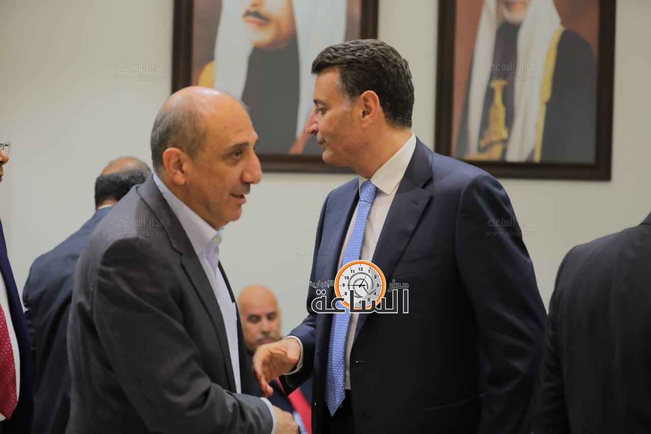 Madar Al-Saa Images 0.12012117504882136