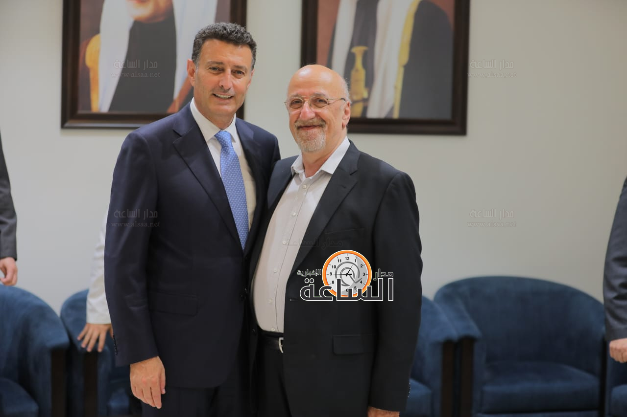 Madar Al-Saa Images 0.7436580858048762