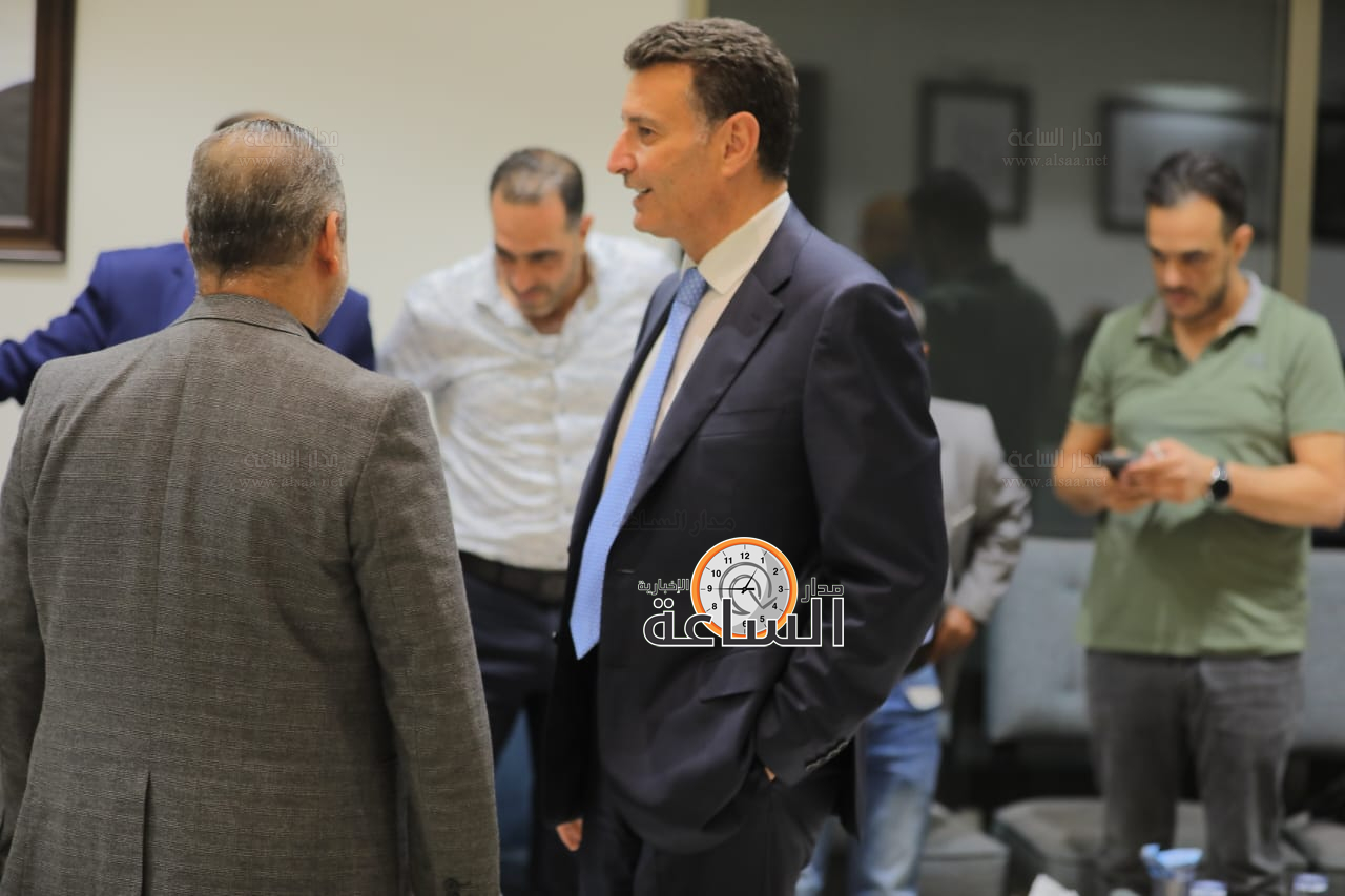 Madar Al-Saa Images 0.6517438850734312