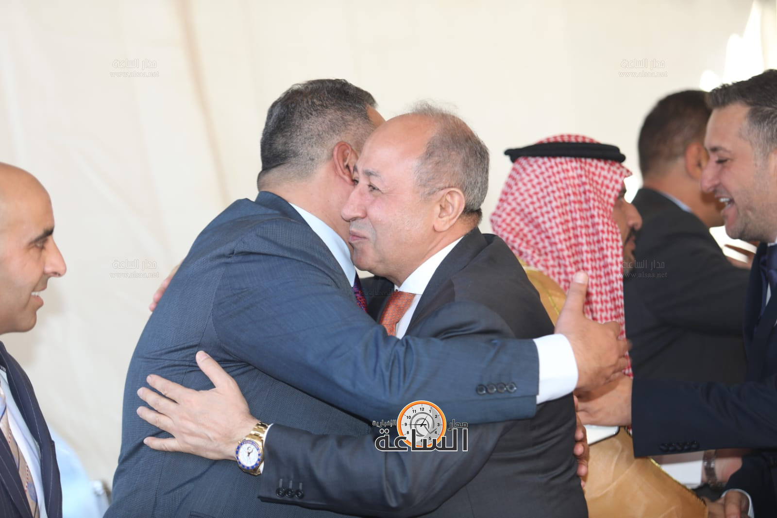 Madar Al-Saa Images 0.16504652656587715