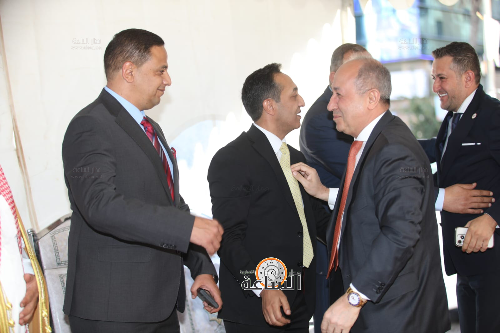 Madar Al-Saa Images 0.4566613599874543