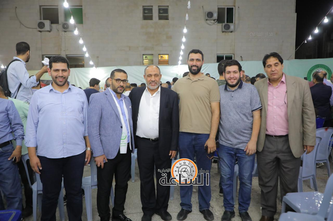 Madar Al-Saa Images 0.4404510085664264