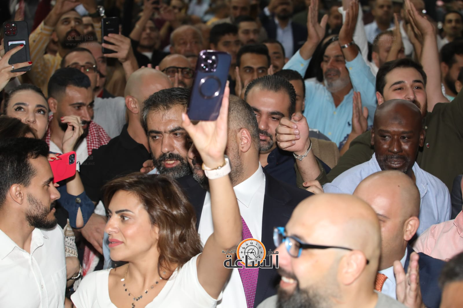 Madar Al-Saa Images 0.7366178638913601