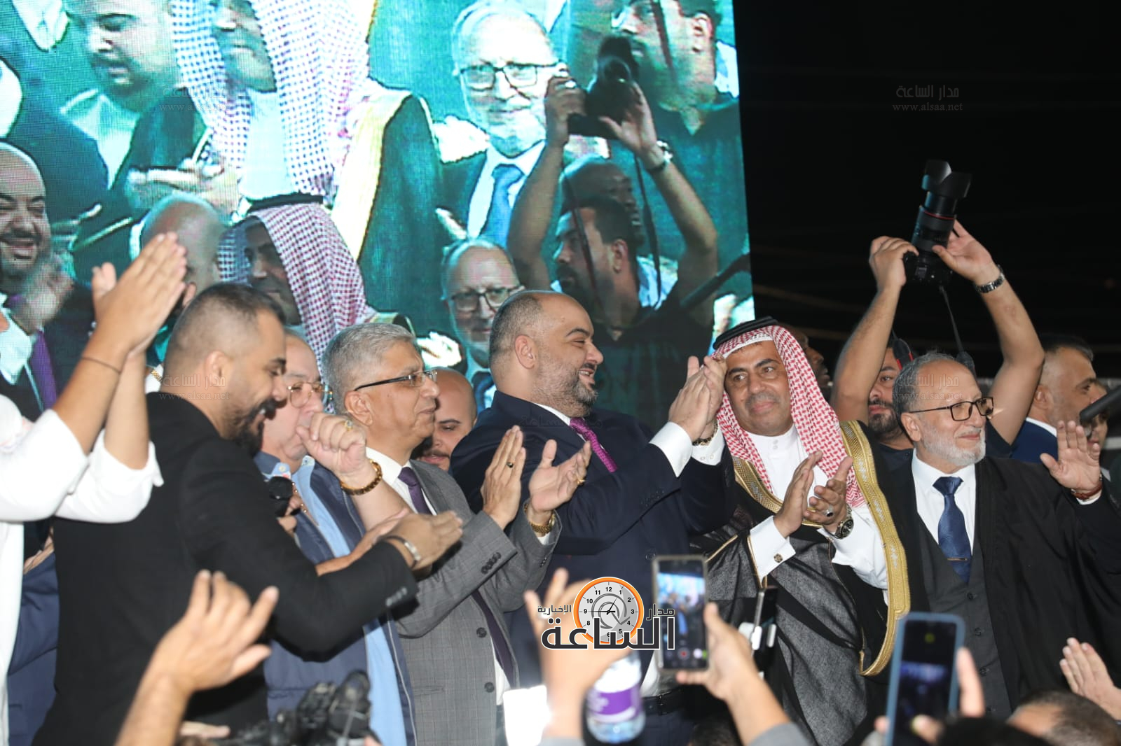 Madar Al-Saa Images 0.8715067068650446