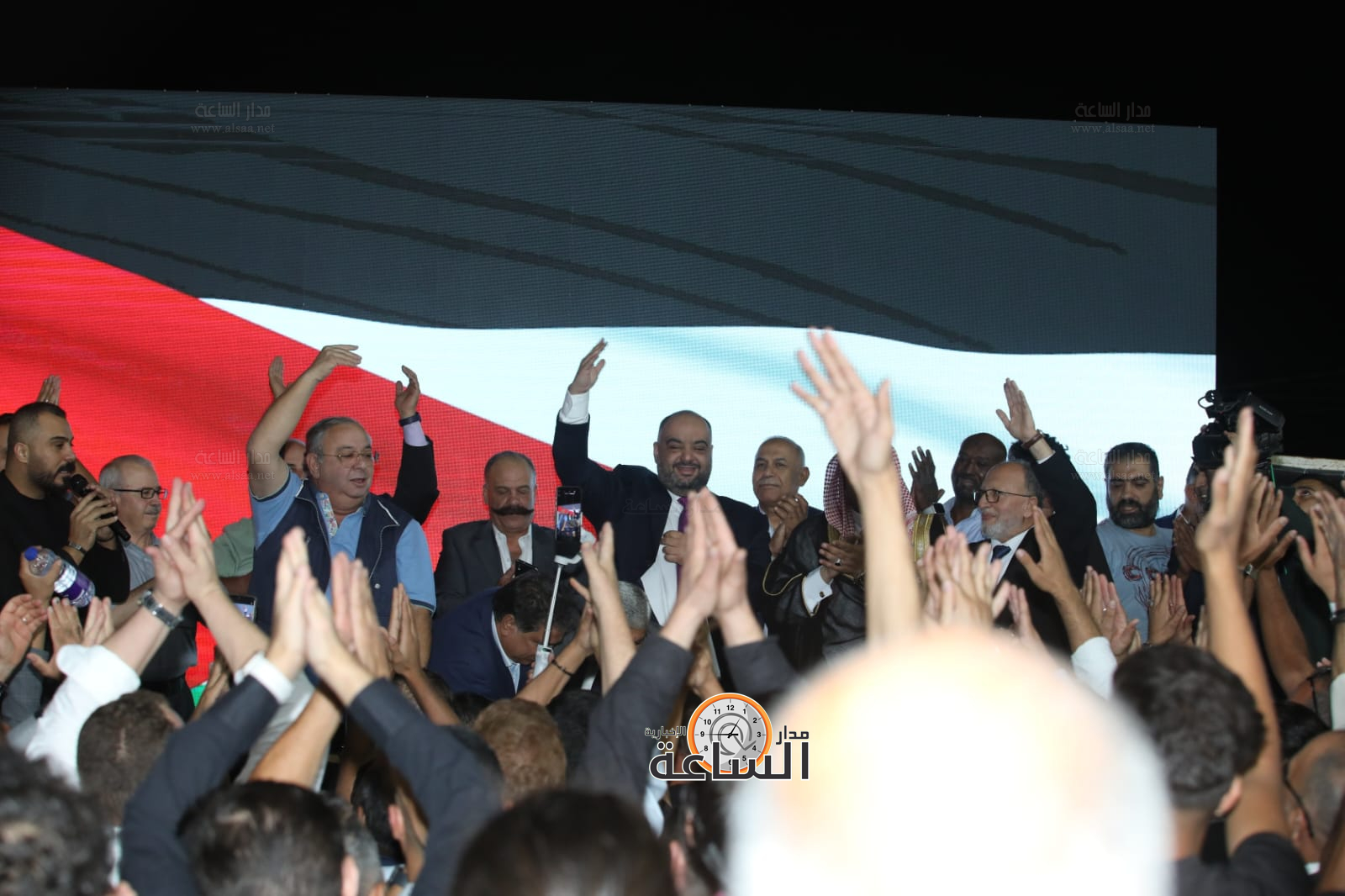 Madar Al-Saa Images 0.10529940385537118